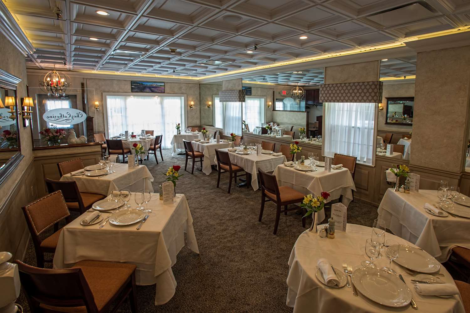 If you're seeking the pinnacle of luxurious accommodations in Westfield, New Jersey, look no further than the Westfield Inn. As one of the best and most luxurious hotels in Westfield, this charming establishment offers an unparalleled experience of comfort, style, and of course, delectable dining.